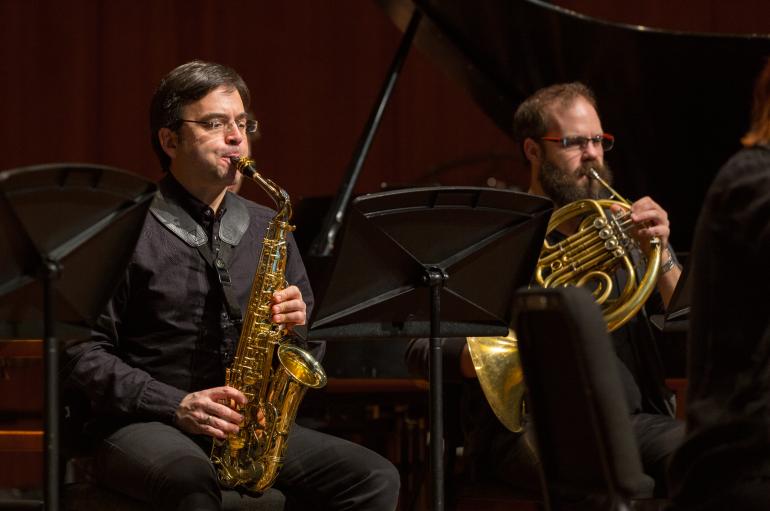 saxophonist Taimur Sullivan and horn player Matt Oliphant in rehearsal