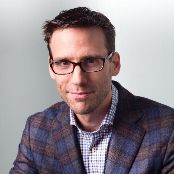 Aaron Travers headshot