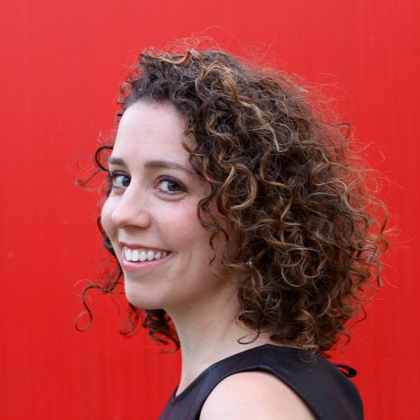 Sarah Gibson headshot