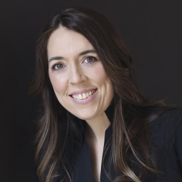 Erin Gee headshot